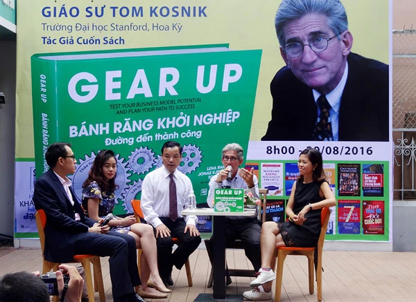 “Vua khởi nghiệp” Tom Kosnik: Giới trẻ Việt rộng lượng và "ngầu"!