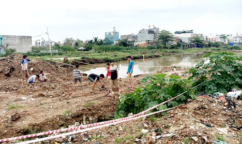 Hiểm họa tại khu dự án kênh Tham Lương