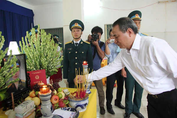 Tổ chức tang lễ cho phi công hy sinh tại Phú Yên