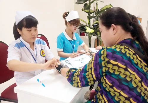 Khó quản hành nghề y tế tư nhân