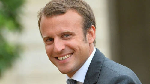 Bộ trưởng Kinh tế Pháp từ chức