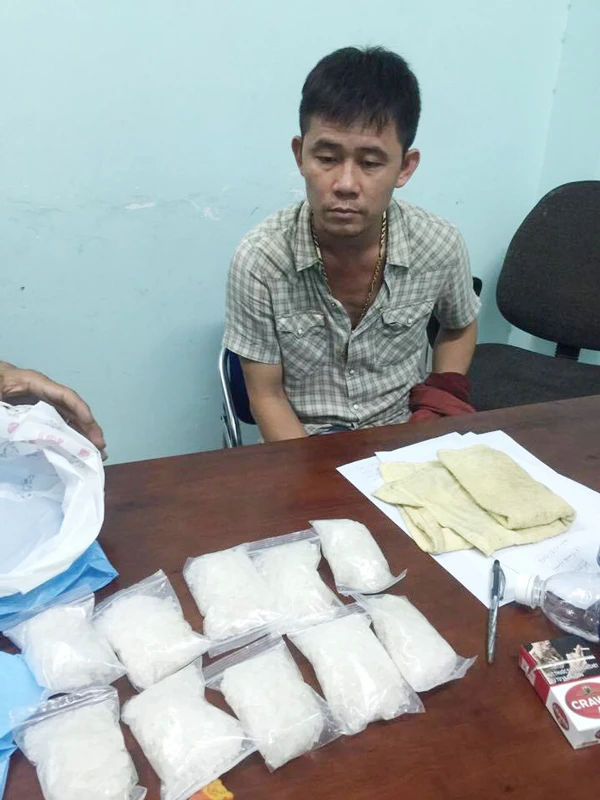 Bắt băng nhóm bán ma túy, thu giữ hơn 2kg ma túy “đá”