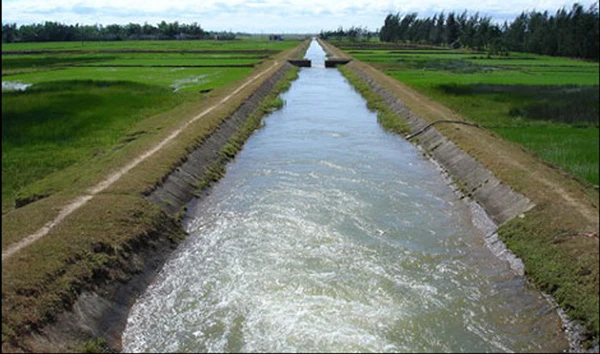 Tắm kênh, 2 học sinh chết đuối