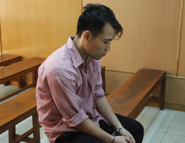 Tài xế đi đón ca sĩ Hồ Ngọc Hà gây tai nạn lãnh án 3 năm tù