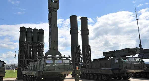 Nga đã chuyển hệ thống tên lửa S-300 đến Syria