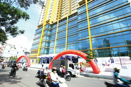 Golden Plaza - Biểu tượng thương mại mới của Chợ Lớn