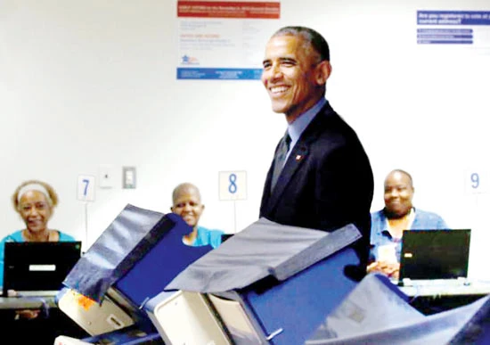 Tổng thống Barack Obama bỏ phiếu bầu cử sớm