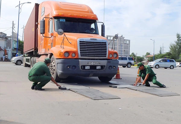 TPHCM tăng thêm trạm cân kiểm tra xe quá tải