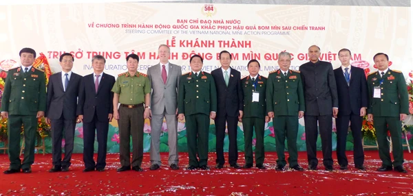 Khánh thành Trung tâm hành động bom mìn Việt Nam