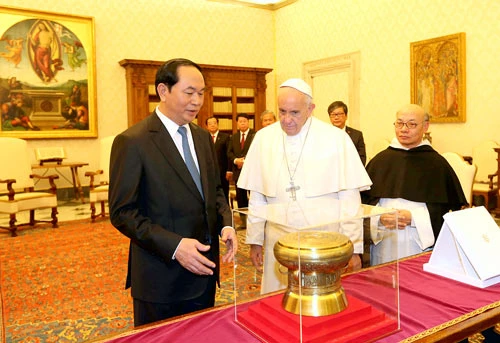 Chủ tịch nước Trần Đại Quang hội kiến Giáo hoàng và Thủ tướng Vatican