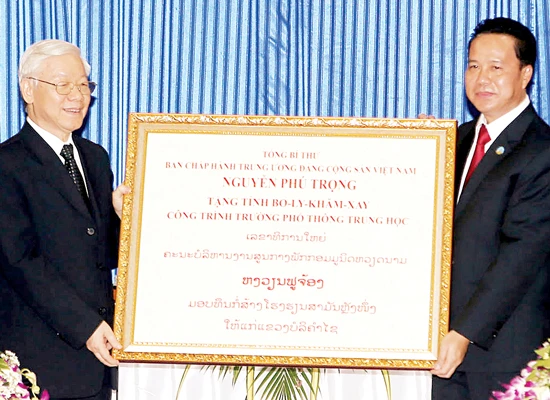 Tổng Bí thư Nguyễn Phú Trọng kết thúc tốt đẹp chuyến thăm CHDCND Lào