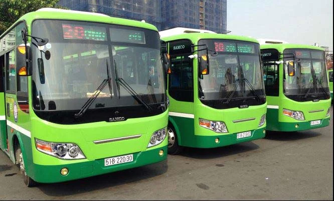 TPHCM tăng hơn 1.000 chuyến xe buýt phục vụ Tết Dương lịch năm 2017