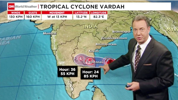 Bão Vardah tràn vào miền Nam Ấn Độ, 10 người thiệt mạng