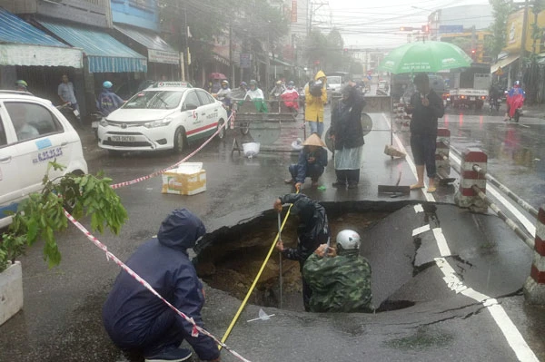 "Hố tử thần" xuất hiện ở Nha Trang