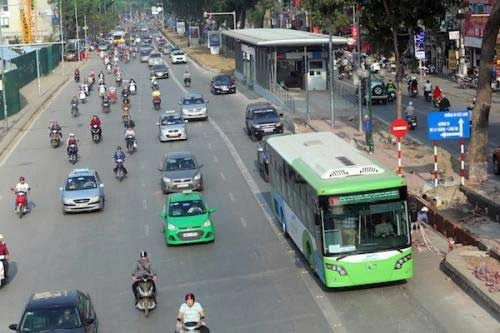 Hà Nội vận hành thử nghiệm tuyến BRT đầu tiên