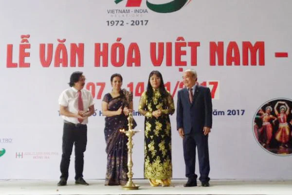 Khai mạc Tuần Văn hóa Việt Nam - Ấn Độ tại TPHCM