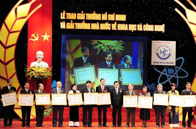 Công bố giải thưởng Hồ Chí Minh và Giải thưởng Nhà nước về KH-CN lần 5
