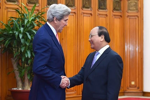 Thủ tướng Nguyễn Xuân Phúc tiếp Ngoại trưởng Hoa Kỳ John Kerry