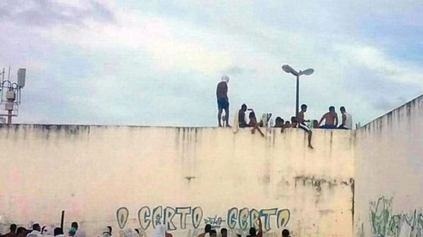 Băng đảng ma túy lại bạo loạn thảm sát trong nhà tù Brazil