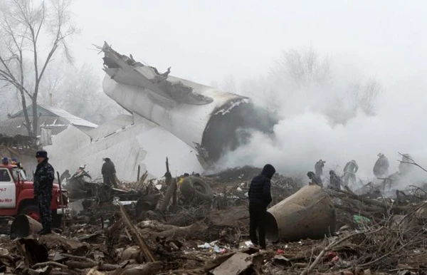 Kyrgyzstan quốc tang các nạn nhân vụ máy bay rơi