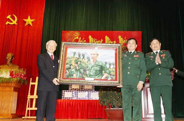 Tổng Bí thư Nguyễn Phú Trọng thăm, chúc tết Bộ Tư lệnh Bộ đội Biên phòng