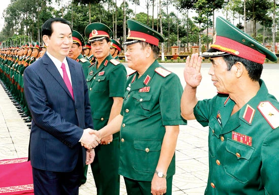 Chủ tịch nước Trần Đại Quang: Tăng cường mối quan hệ đoàn kết gắn bó quân dân