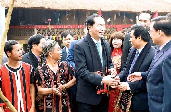 Chủ tịch nước Trần Đại Quang dự Ngày hội “Sắc Xuân trên mọi miền Tổ quốc”