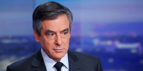 Pháp mở rộng điều tra con ứng viên Tổng thống Fillon