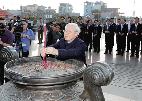 Tổng Bí thư thăm, làm việc tại tỉnh Nam Định, dâng hương tưởng niệm Tổng Bí thư Trường Chinh