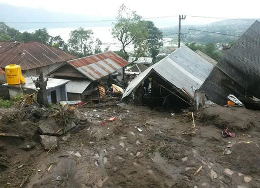 Indonesia: Lở đất liên tục gây nhiều thương vong