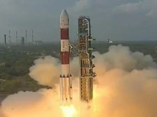 Ấn Độ phóng thành công 104 vệ tinh