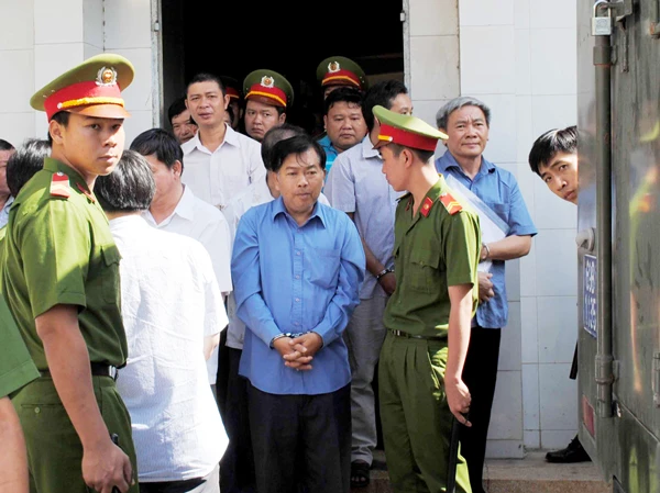 Hoãn phiên tòa xử vụ chiếm đoạt hàng ngàn tỷ đồng tại VDB Minh Hải