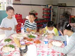 4 trẻ em Trung Quốc được giải cứu