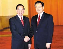 Tổng Bí thư Nông Đức Mạnh thăm hữu nghị chính thức Trung Quốc