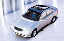 Giới thiệu trên 100 mẫu xe tại Triển lãm ô tô Việt Nam 2006