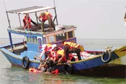TPHCM diễn tập cứu hộ trên biển