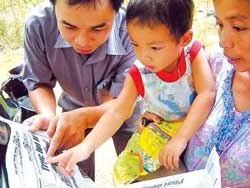 Thừa Thiên - Huế: Cháu bé 33 tháng tuổi đã đọc được sách báo