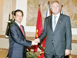 Thủ tướng Nguyễn Tấn Dũng hội đàm với Thủ tướng Cộng hòa Czech Mirek Topolanek