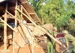 Quảng Bình-Hà Tĩnh: Nỗ lực khắc phục hậu quả cơn bão số 5