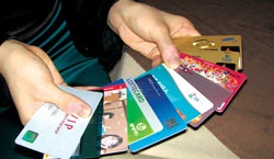 Hàn Quốc: Xài thẻ tín dụng mới sành điệu