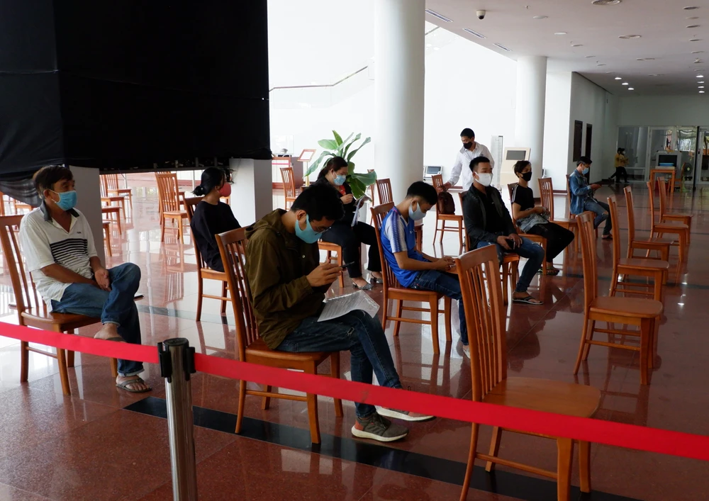 Khu vực chờ tại Bộ phận Tiếp nhận và trả kết quả tập trung tại Trung tâm Hành chính TP Đà Nẵng