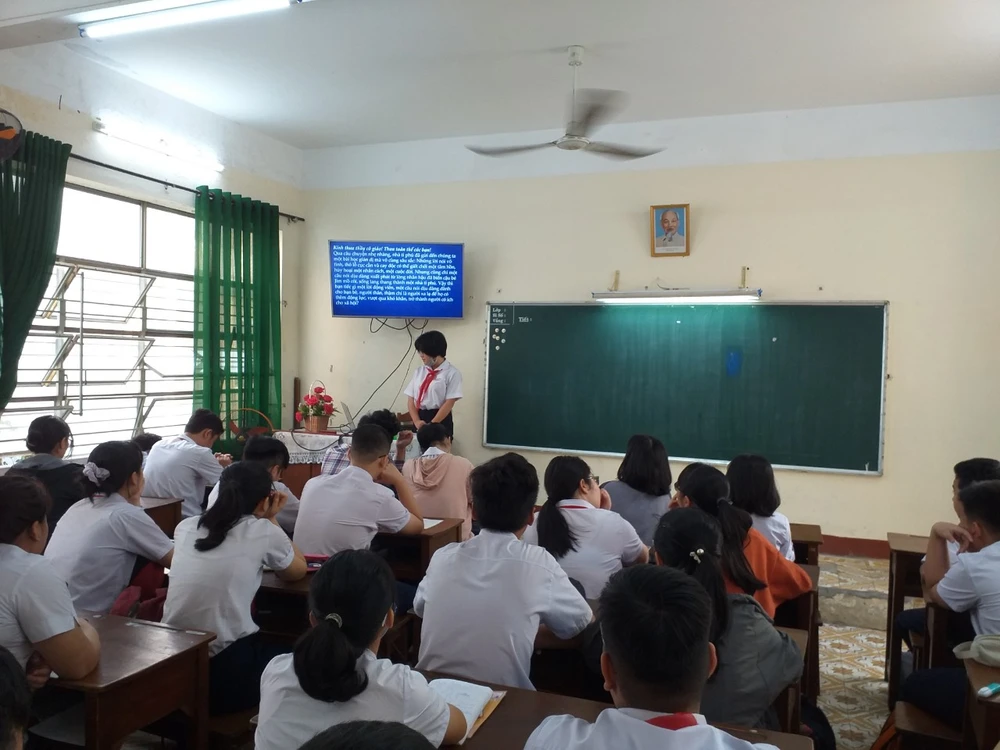 Học sinh lớp 9, Trường THCS Trưng Vương (TP Đà Nẵng) đi học trước khi bùng dịch Covid-19 vào tháng 5