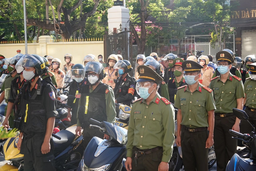 Công an Đà Nẵng lập 200 tổ tuần tra lưu động trong 7 ngày "ai ở đâu ở đó"
