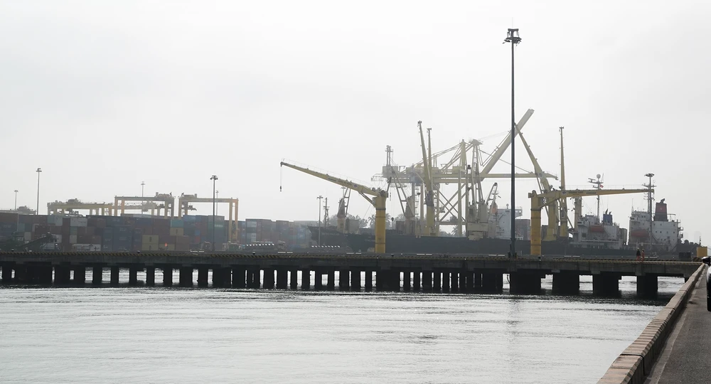 Cảng Đà Nẵng là một trong 5 cảng thuộc Tổng Công ty hàng hải Việt Nam tiếp tục tăng trưởng ổn định và đã phát triển thêm được 10 tuyến dịch vụ container mới về các cảng. Ảnh: XUÂN QUỲNH