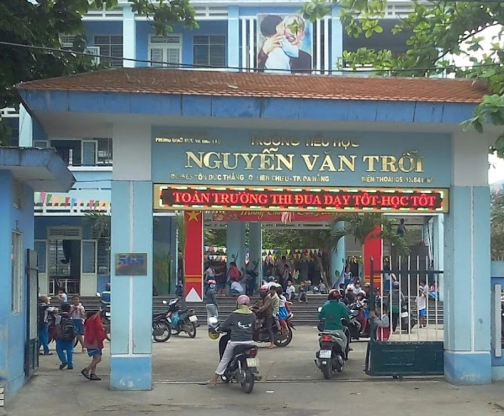 Cổng trường Tiểu học Nguyễn Văn Trỗi (quận Liên Chiểu, TP Đà Nẵng)