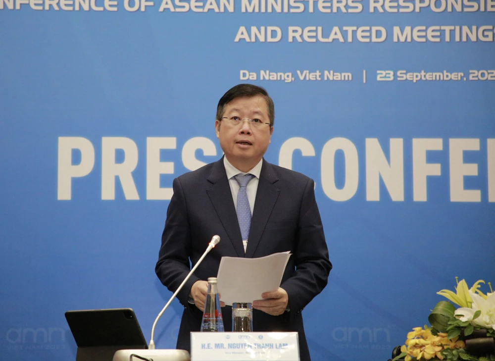 Ông Nguyễn Thanh Lâm, Thứ trưởng Bộ Thông tin - Truyền thông chủ trì họp báo. Ảnh: XUÂN QUỲNH