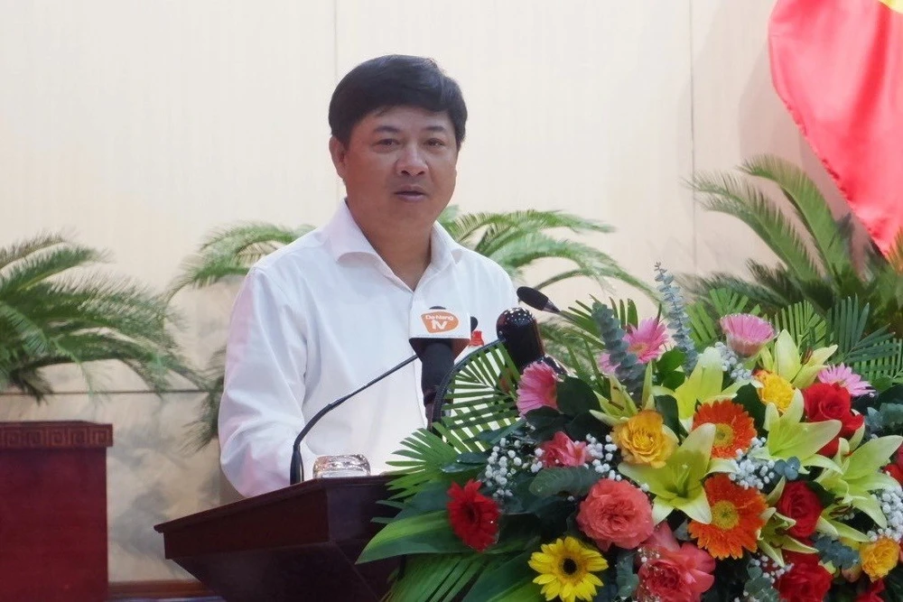 Ông Lương Nguyễn Minh Triết, Chủ tịch HĐND TP Đà Nẵng phát biểu tại Hội nghị tiếp xúc cử tri. Ảnh: XUÂN QUỲNH
