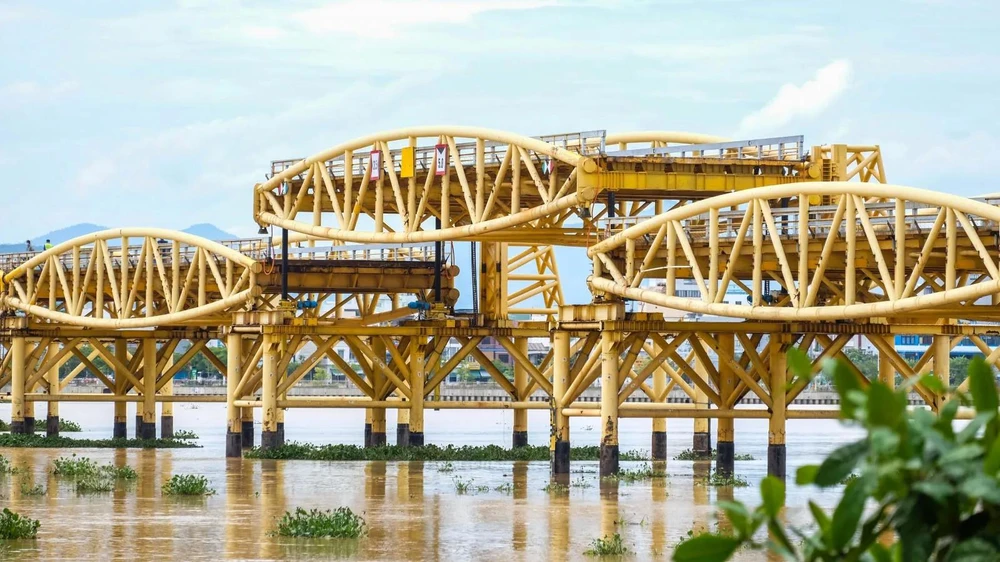 Cầu Nguyễn Văn Trỗi được cải tạo thành cầu đi bộ phục vụ du lịch