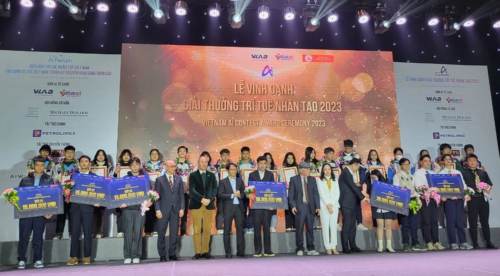 Các cá nhân và tập thể nhận giải thưởng trí tuệ nhân tạo Việt Nam 2023