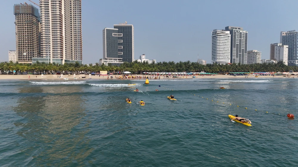 Hội thi cứu hộ biển quốc tế Đà Nẵng 2024 có 48 vận động viên tham gia. Ảnh: XUÂN QUỲNH